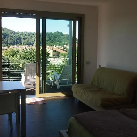 Ingrappa Cube Διαμέρισμα Borso del Grappa