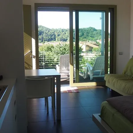 Ingrappa Cube Διαμέρισμα Borso del Grappa